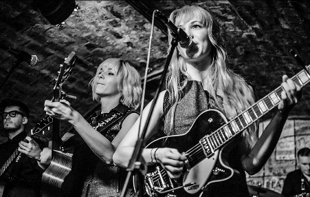 monalisa_twins_cavern_club_2014_900